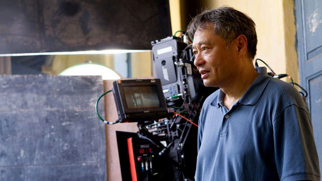 Netter_PI_1418R - Director Ang Lee on the set of LIFE OF PI