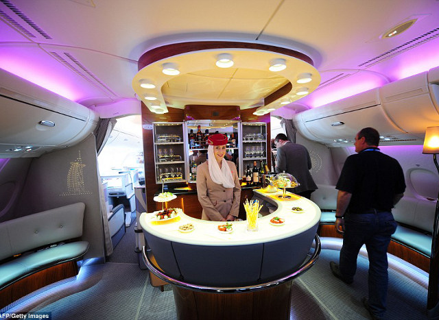 avioane-lounge-bar