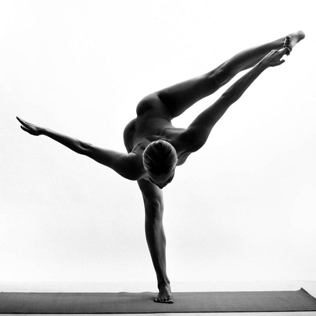 nude-yoga